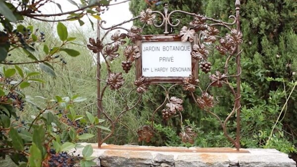 Jardin botanique remarquable, preuve d'une résistance, acte militant pour la préservation de la nature