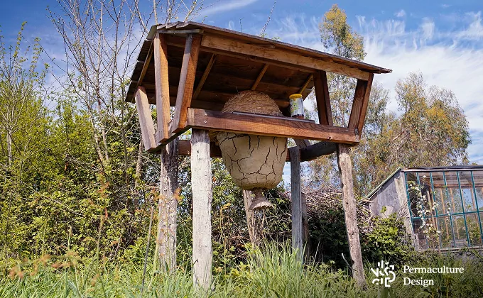 La ruche solaire SunHive est une ruche naturelle et écologique.