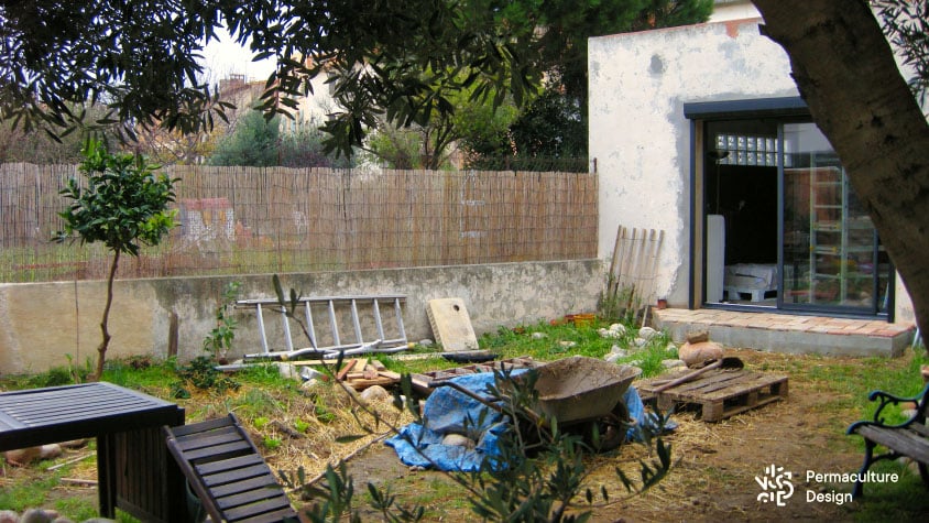 Petit jardin urbain de moins de 100 m2 avant la permaculture et le design.